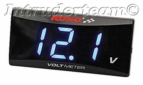 volt meter KOSO for all 12 Volt batteries, with low voltage warning light (below 11,5 V).