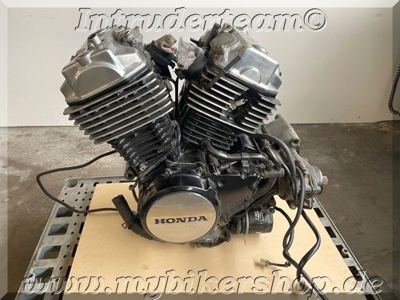 PC08/11 Honda VT 500 C/E ou SUNWA - 7182200 - Filtre à huile EMGO 